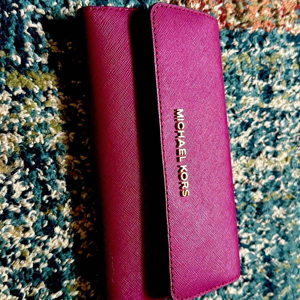 perfect size wallet for all those credit cards by Michael Kors !!